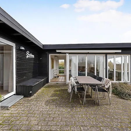 Feriehus Beautiful In With 3 Bedrooms And Wifi Ebeltoft