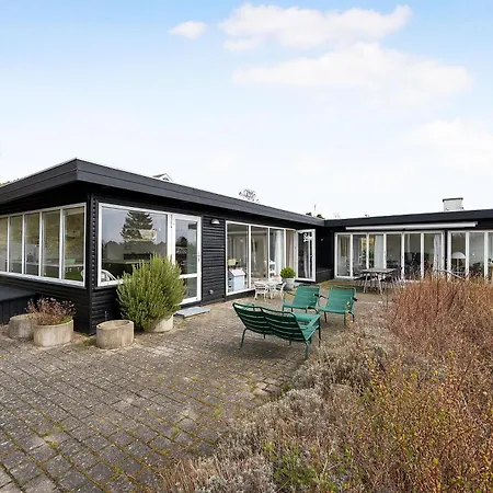 Feriehus Beautiful In With 3 Bedrooms And Wifi Ebeltoft